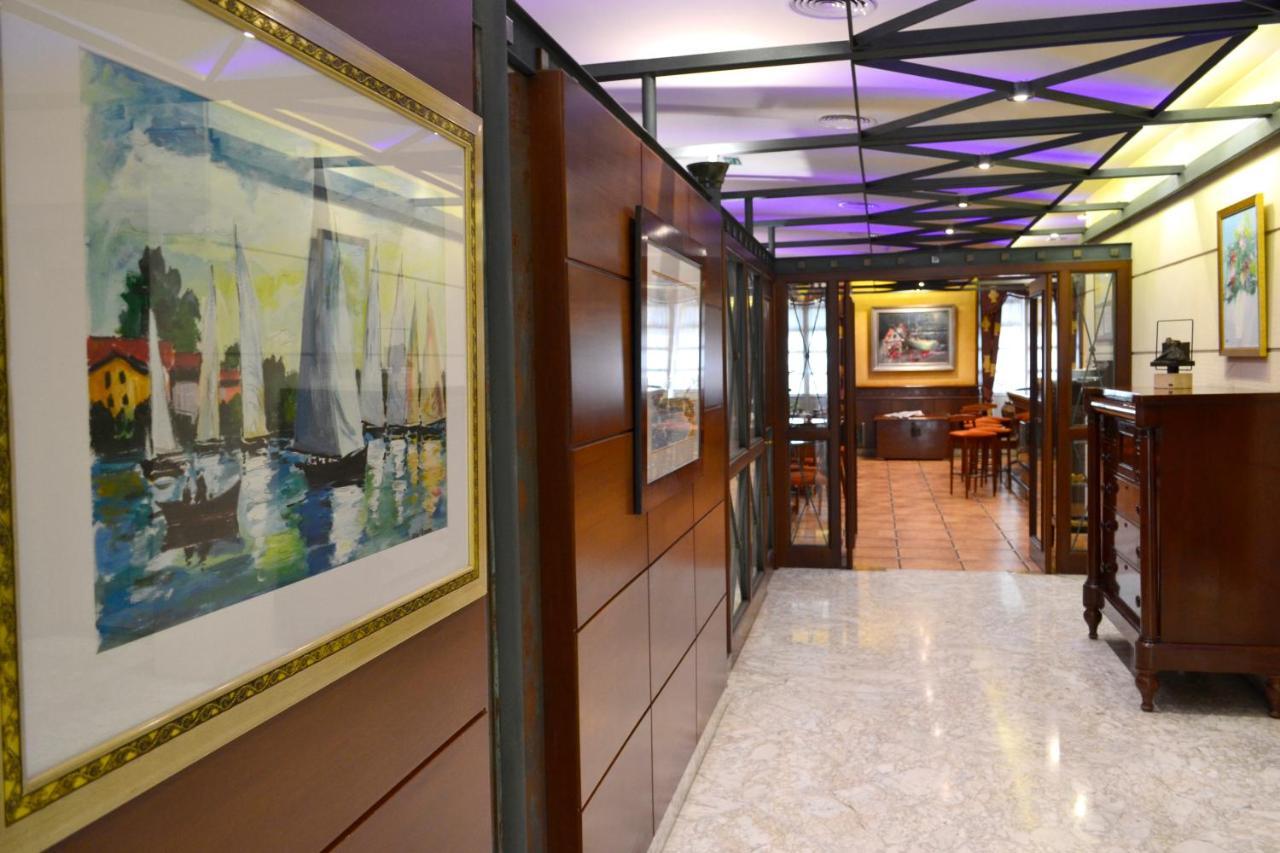 Hotel Alda El Suizo Ферол Екстериор снимка