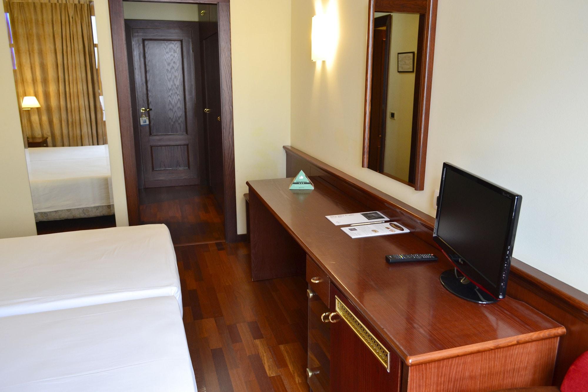 Hotel Alda El Suizo Ферол Екстериор снимка